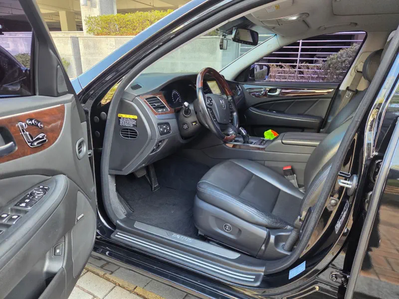 Hyundai Equus
