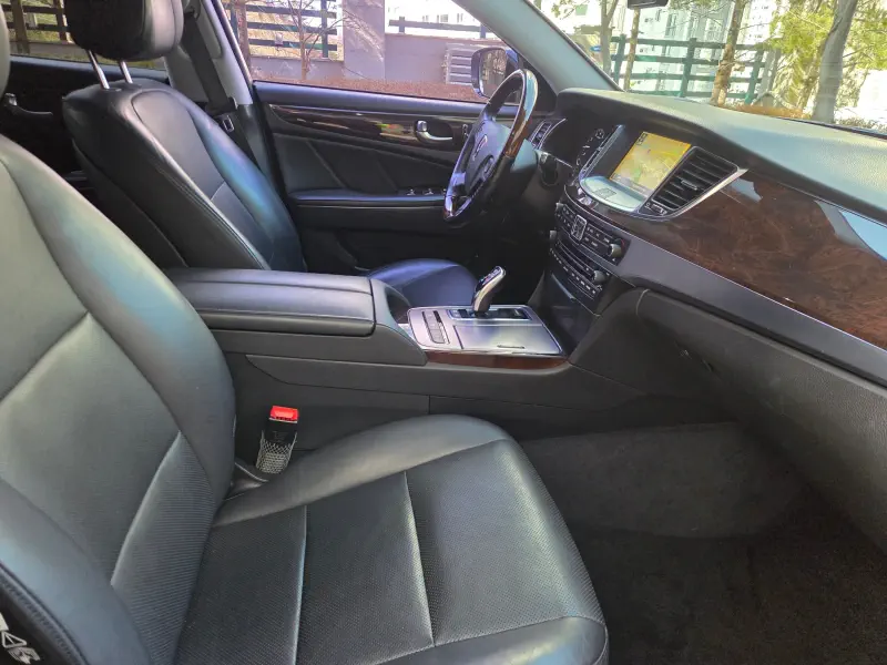 Hyundai Equus
