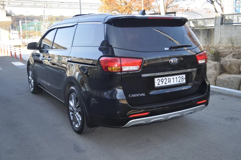 Kia Carnival