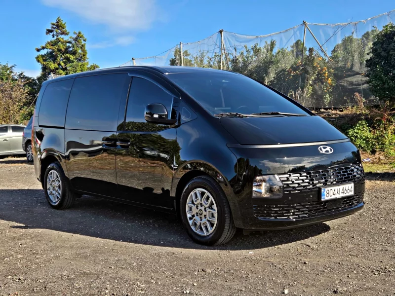 Hyundai Staria