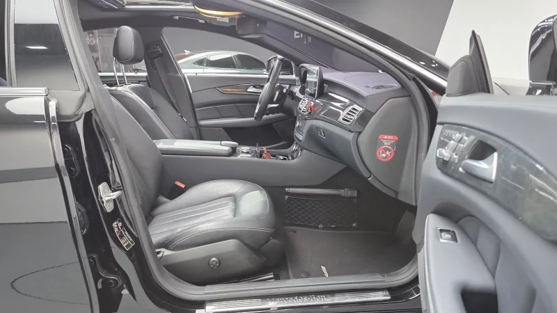 Mercedes-Benz CLS-Class