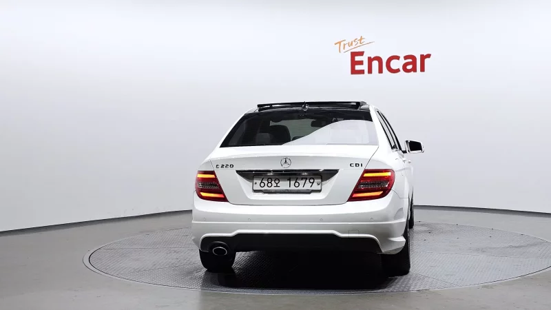 Mercedes-Benz C-Class