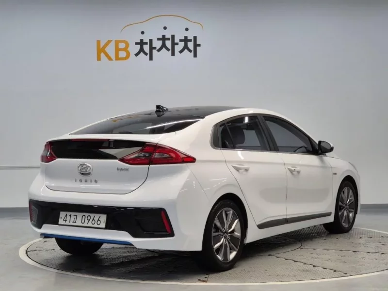 Hyundai Ioniq