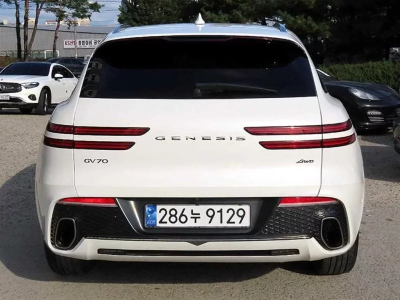 Genesis GV70