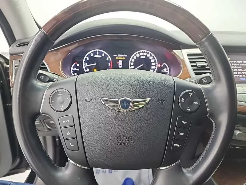 Hyundai Genesis