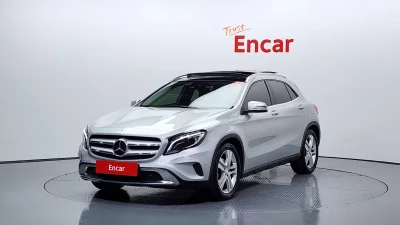 Mercedes-Benz GLA-Class