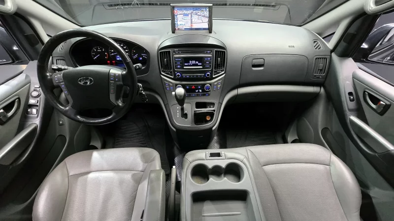 Hyundai Starex