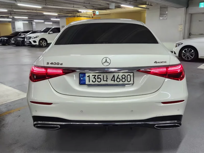 Mercedes-Benz S-Class