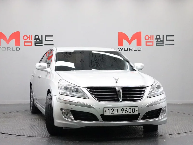 Hyundai Equus