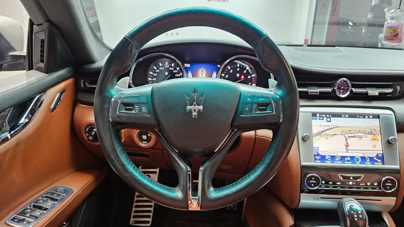 Maserati QUATTROPORTE