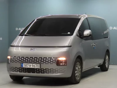 Hyundai Staria