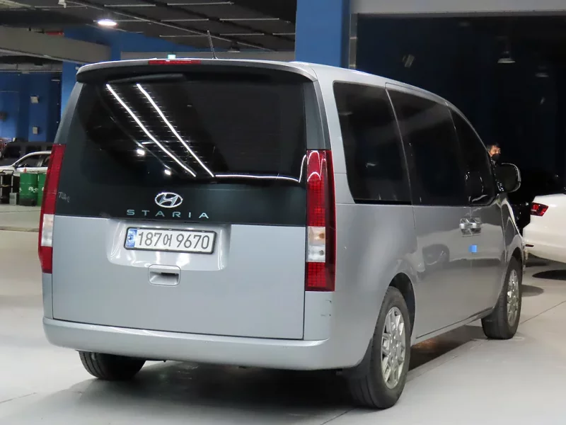 Hyundai Staria