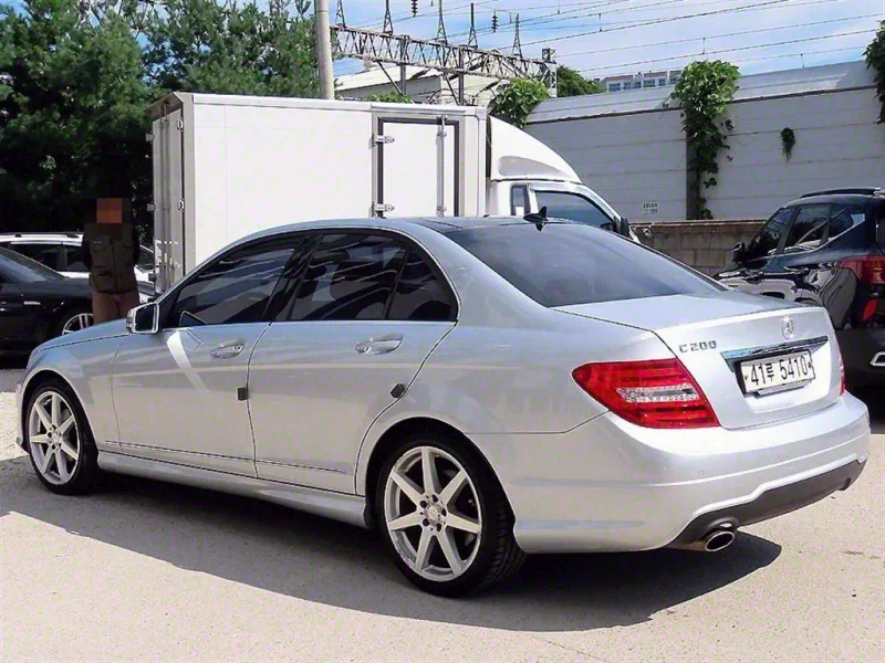 Mercedes-Benz C-Class