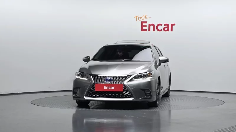 Lexus CT200h