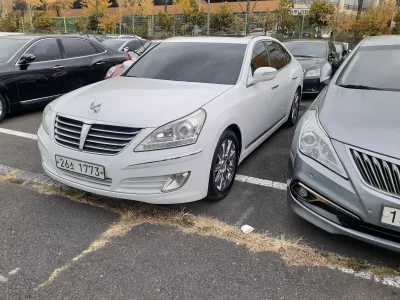 Hyundai Equus