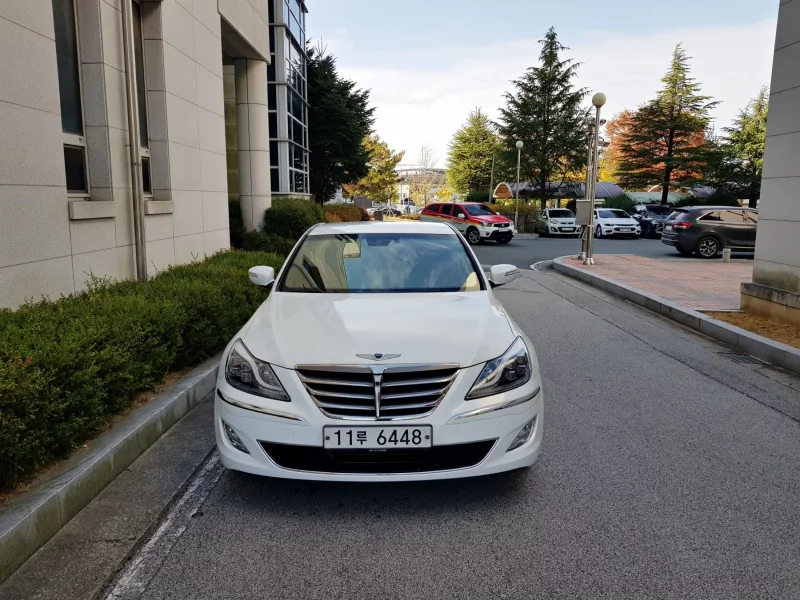 Hyundai Genesis