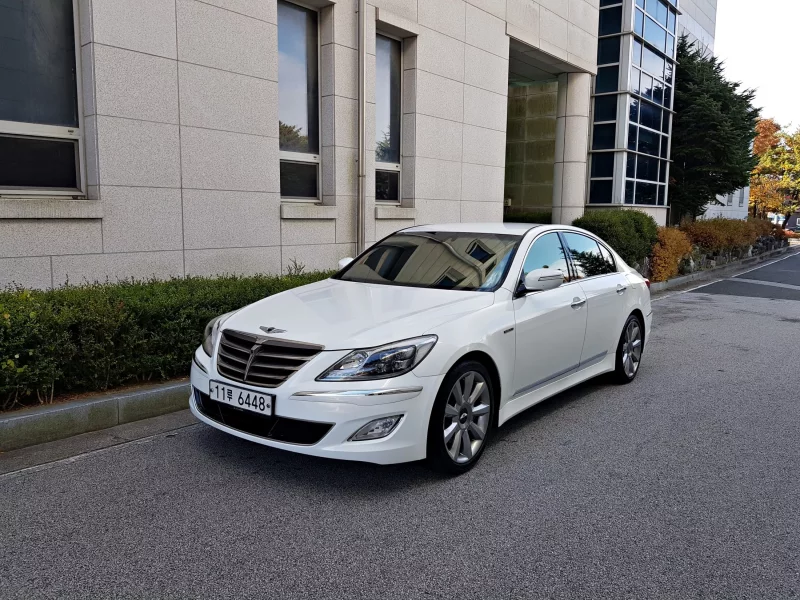 Hyundai Genesis