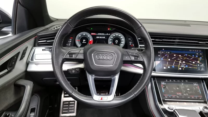 Audi Q8
