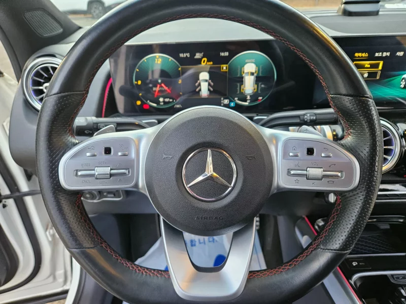 Mercedes-Benz GLB-Class