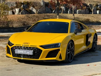 Audi R8