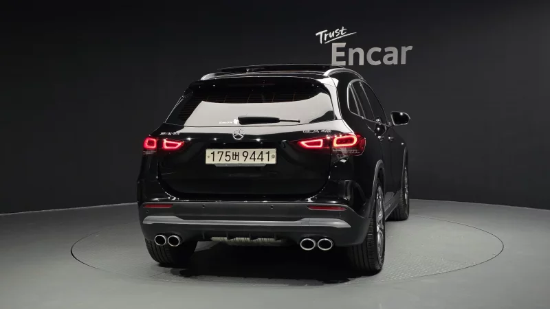 Mercedes-Benz GLA-Class