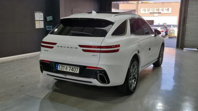 Genesis GV70