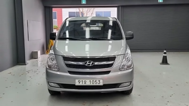 Hyundai Starex