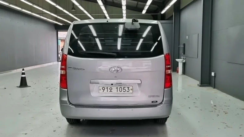 Hyundai Starex
