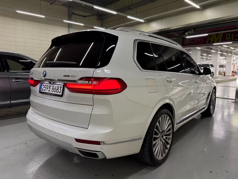 BMW X7