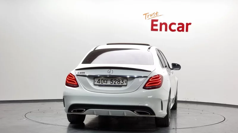 Mercedes-Benz C-Class