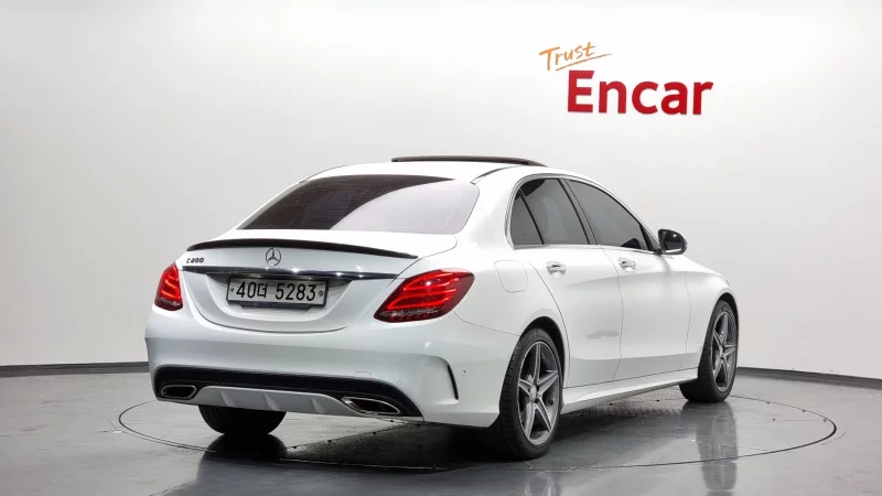 Mercedes-Benz C-Class