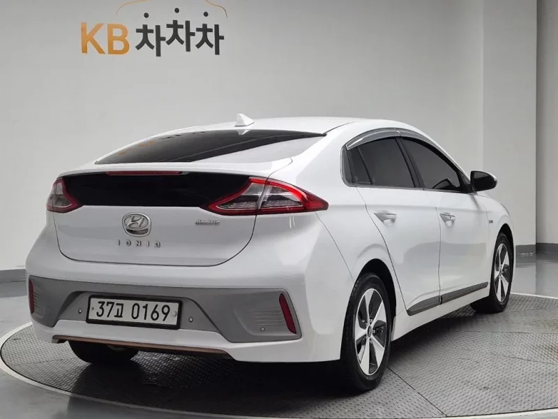 Hyundai Ioniq