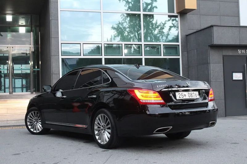 Hyundai Equus