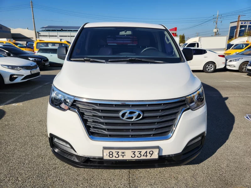 Hyundai Starex