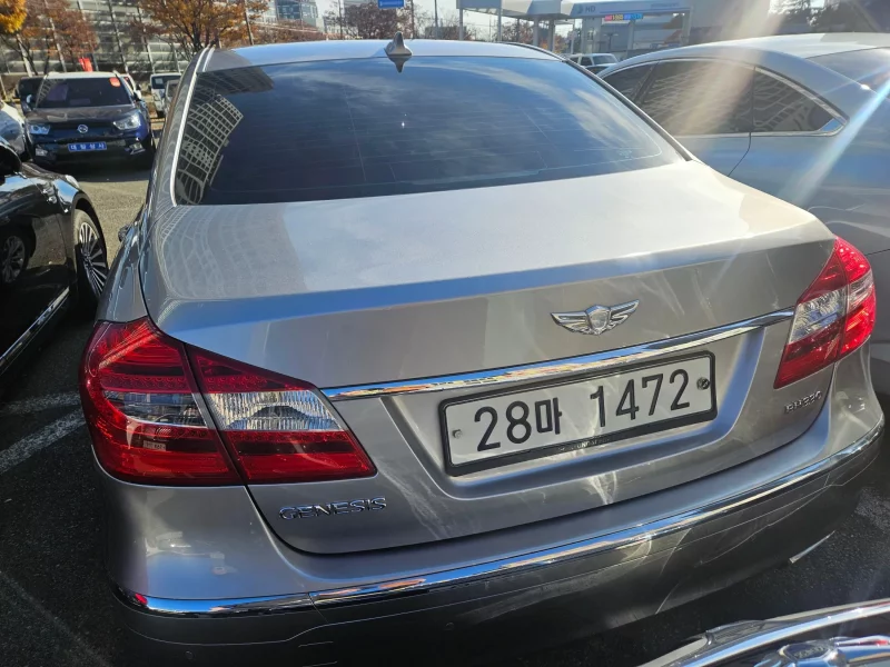 Hyundai Genesis