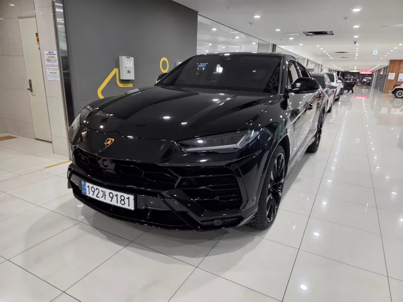 Lamborghini URUS