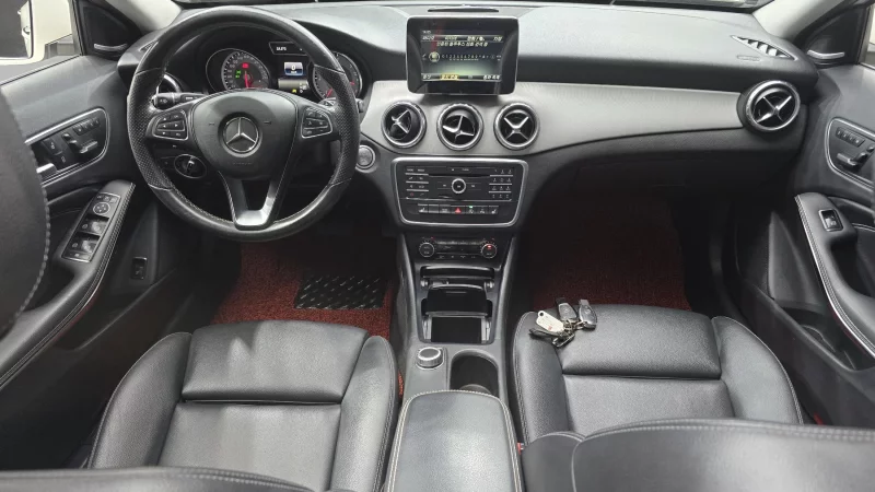 Mercedes-Benz GLA-Class