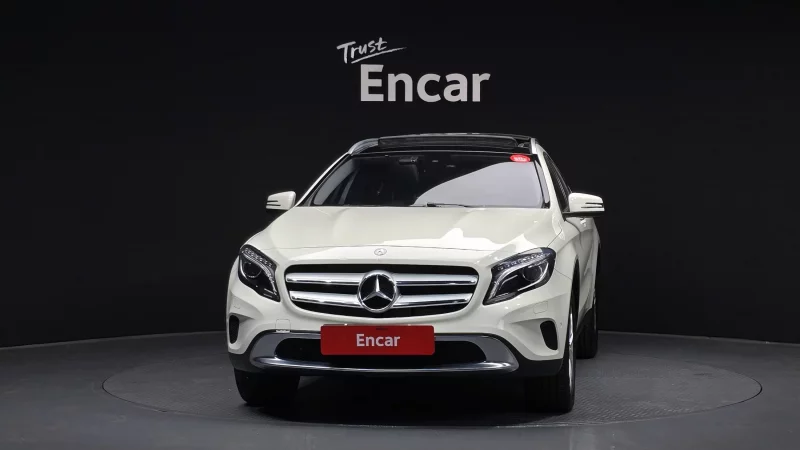 Mercedes-Benz GLA-Class