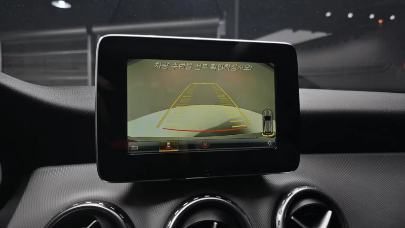 Mercedes-Benz GLA-Class