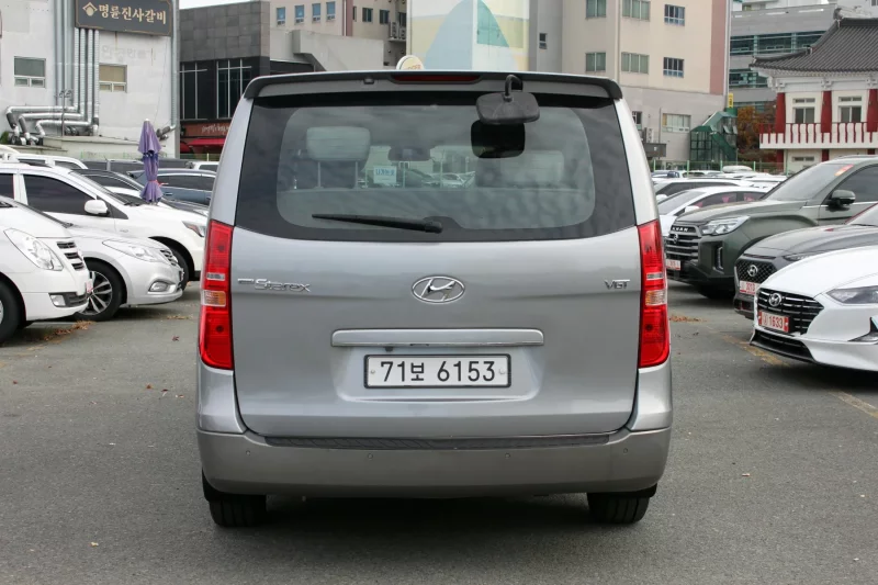 Hyundai Starex