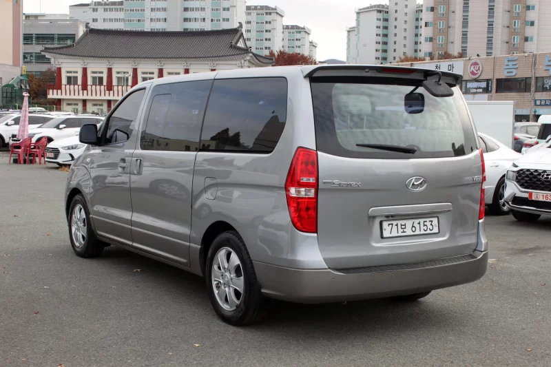 Hyundai Starex