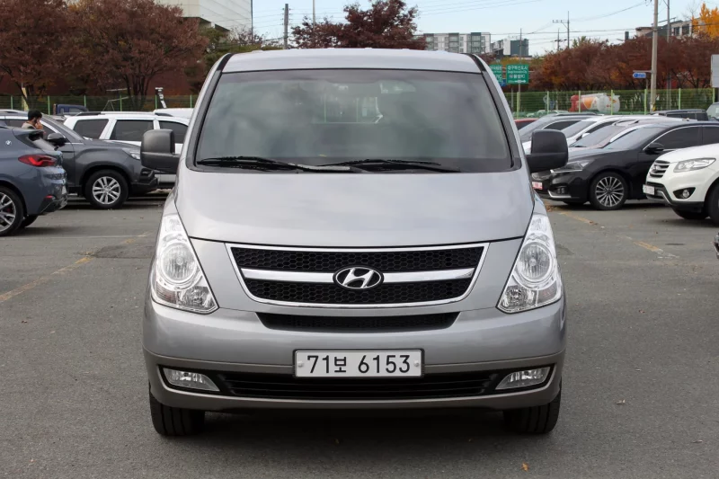 Hyundai Starex