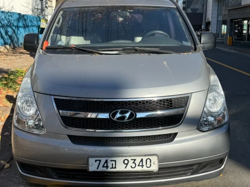 Hyundai Starex