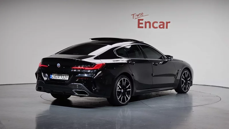 BMW 8-Series
