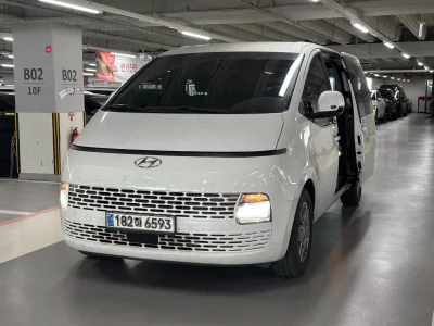 Hyundai Staria