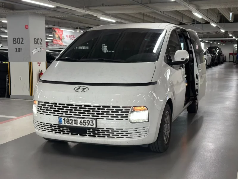 Hyundai Staria