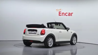 MINI Cooper Convertible