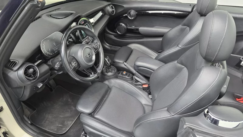 MINI Cooper Convertible