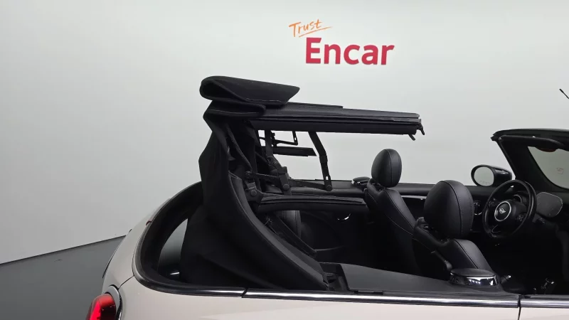 MINI Cooper Convertible