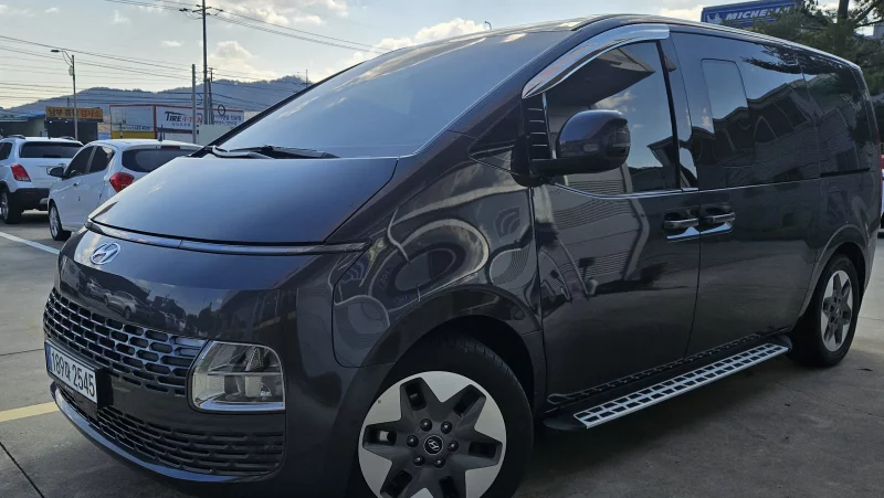 Hyundai Staria